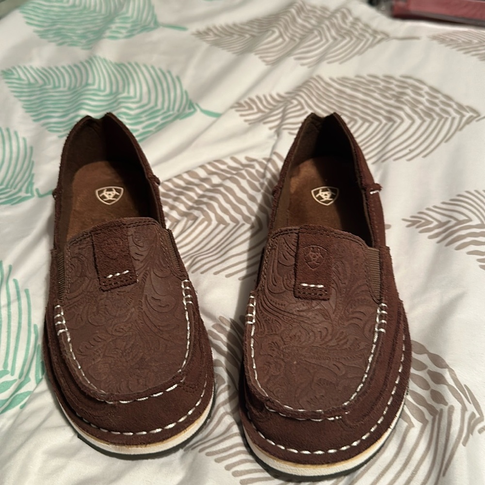 Ariat Cruiser - Brown Suede